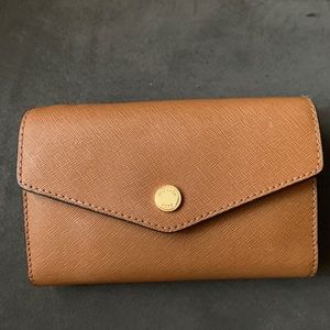 Michael Kors tan wallet